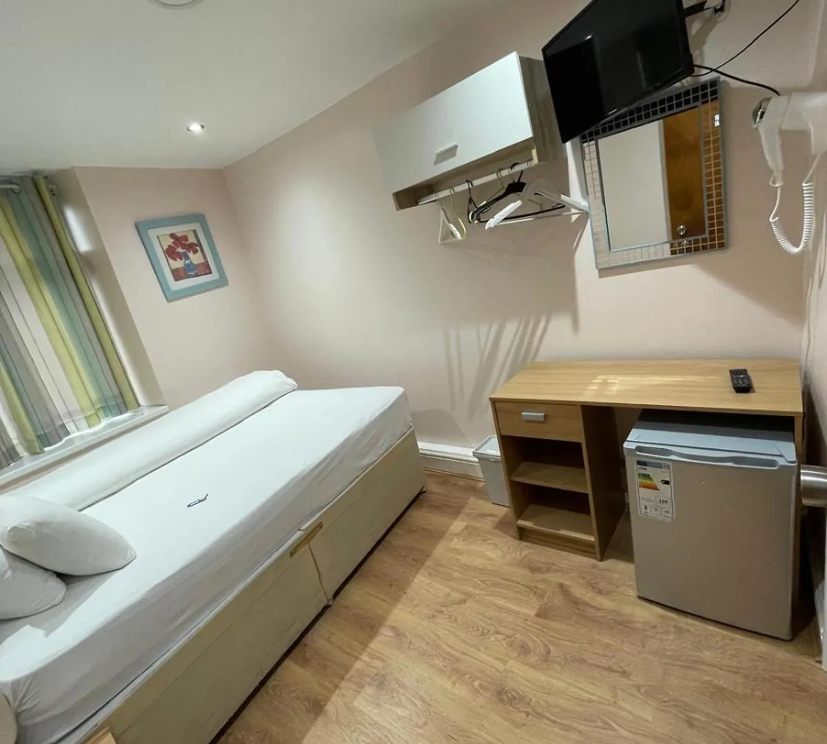 Guest house Accommodation Plus London United Kingdom