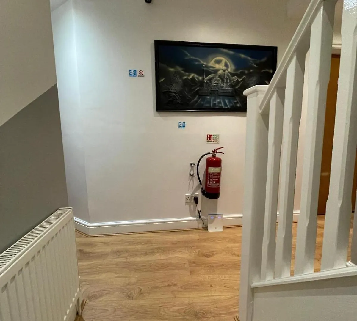 Accommodation Plus London 0*,  United Kingdom