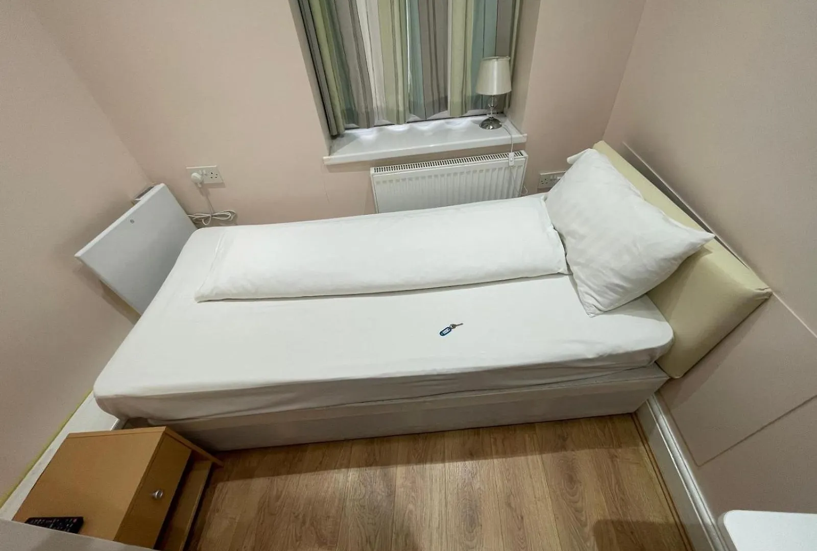Guest house Accommodation Plus London