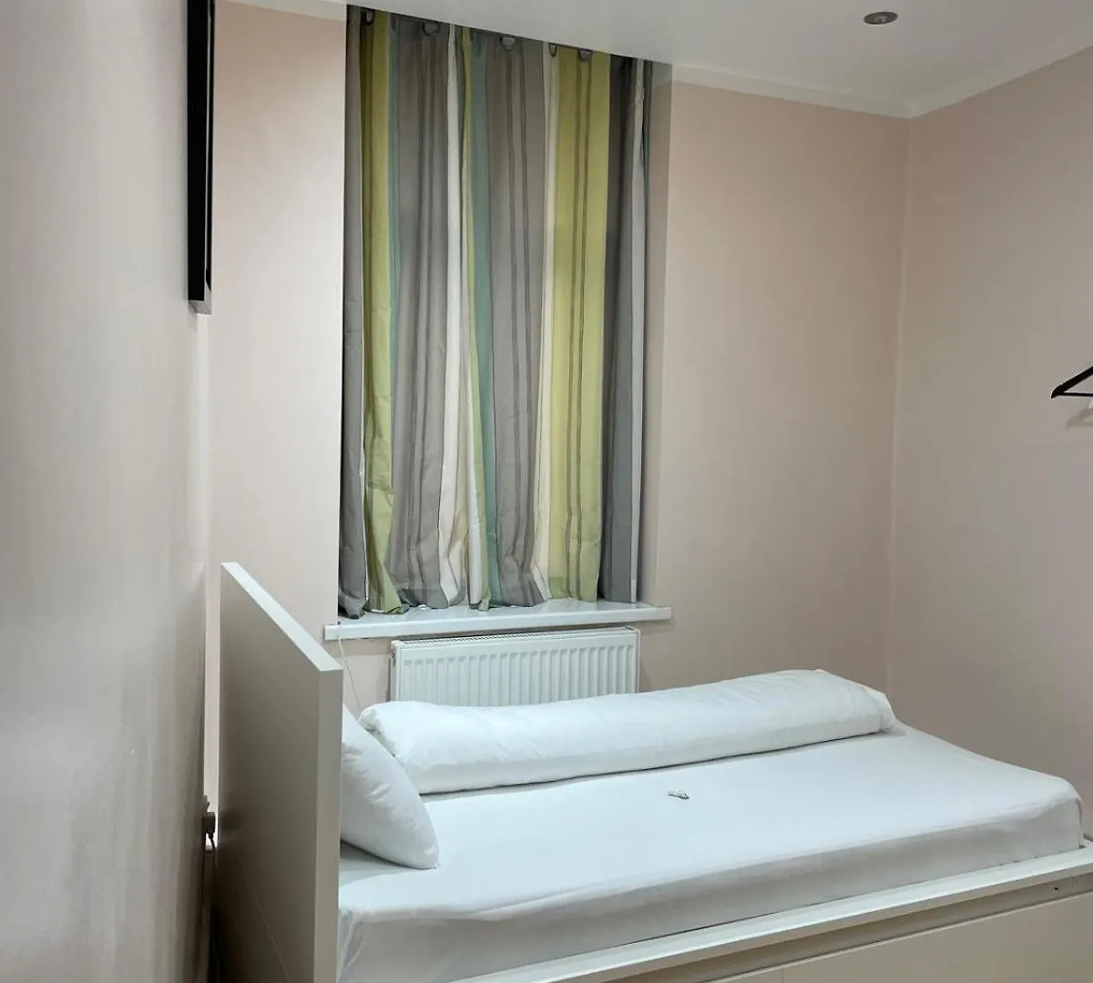 Accommodation Plus London 0*,