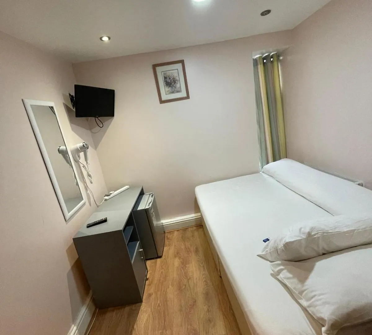 Guest house Accommodation Plus London United Kingdom